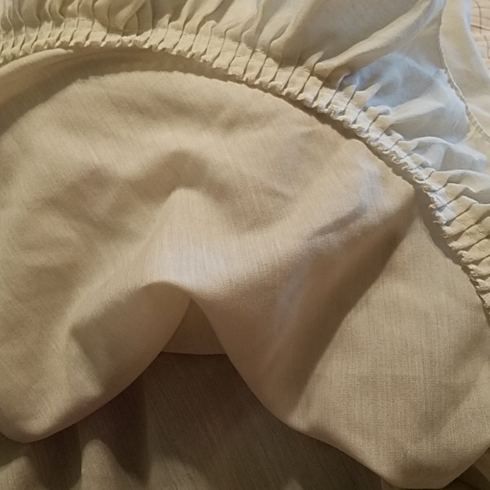 Round table cover - Picture 5 of 5